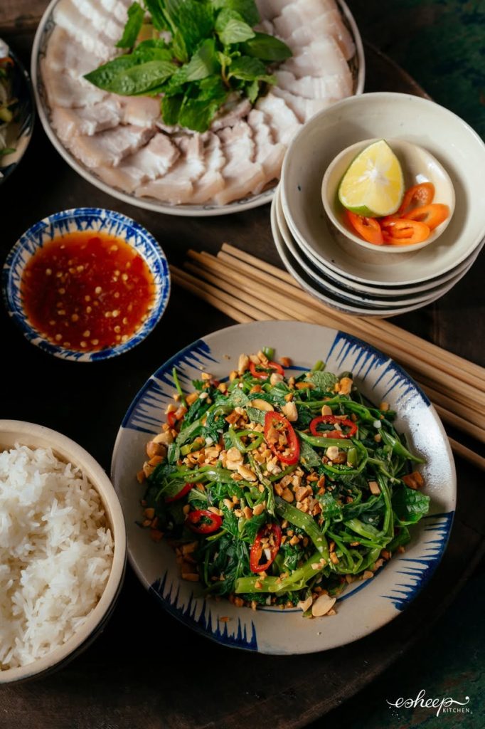 CÁCH LÀM NỘM RAU MUỐNG LẠC RANG – TÌM VỀ KÝ ỨC TUỔI THƠ /Bí quyết luộc rau xanh giòn, pha mắm trộn chua ngọt ngon mát/ CÁCH LÀM NỘM RAU MUỐNG LẠC RANG – TÌM VỀ KÝ ỨC TUỔI THƠ /Bí quyết luộc rau xanh giòn, pha mắm trộn chua ngọt ngon mát/