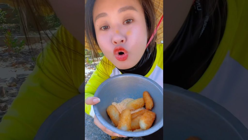 Cơm nguội chiên xù lắc bánh snack phô mai Cơm nguội chiên xù lắc bánh snack phô mai