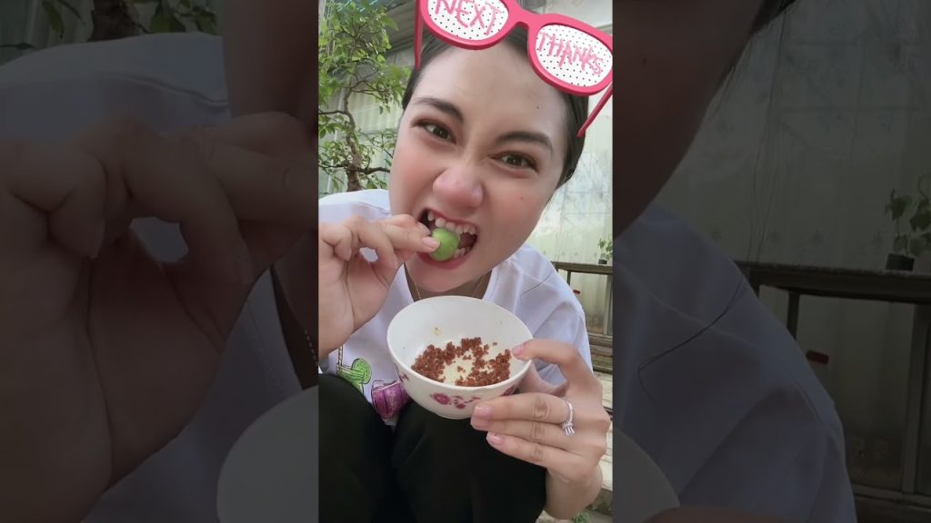 Thử thách ăn sập giường bà Một Thử thách ăn sập giường bà Một