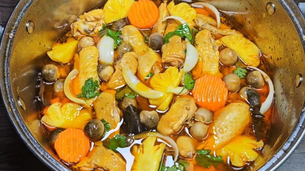 Cách làm Gà Nấu Khóm thơm ngon ăn với bún mì đãi tiệc rất ngon Cách làm Gà Nấu Khóm thơm ngon ăn với bún mì đãi tiệc rất ngon
