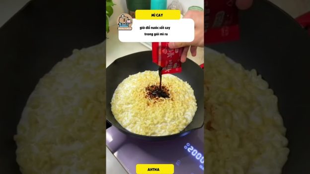 Cùng nhau làm mỳ cay
