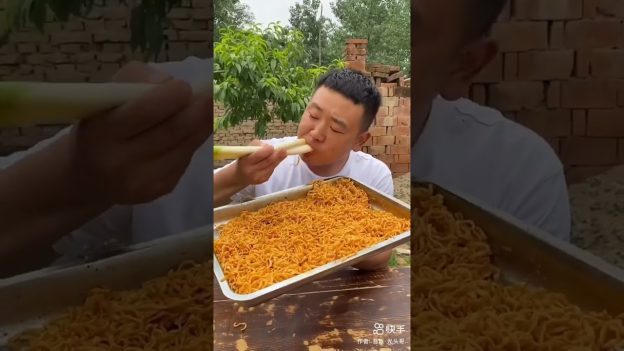 Cuộc sống và những món ăn của thánh ăn đầu trọc -TikTok Trung Quốc