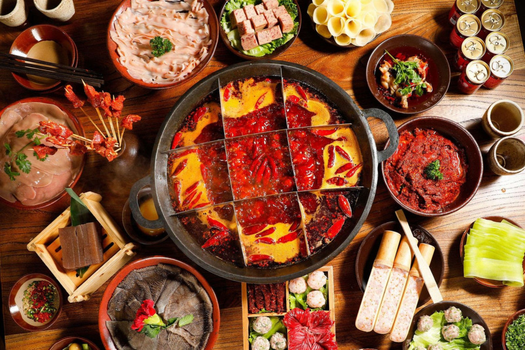 Lẩu hải sản Trùng Khánh "ít cay" Lẩu hải sản Trùng Khánh "ít cay"