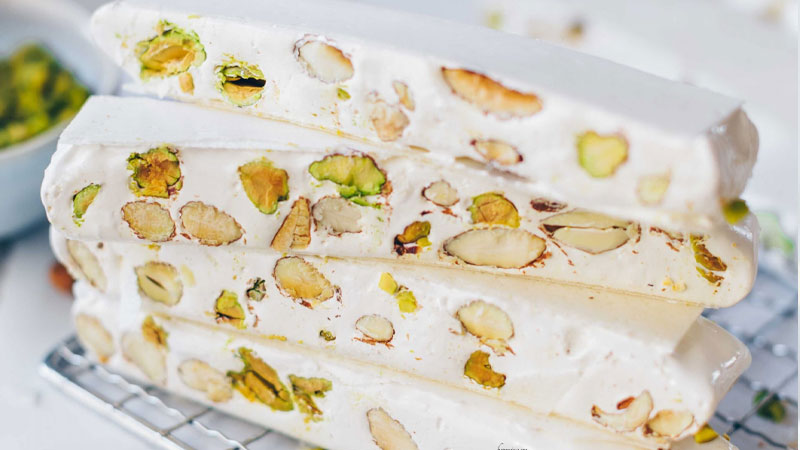 Công thức làm kẹo nougat vị trái cây sấy thơm ngon – Mềm dẻo, đẹp mắt, dễ gây nghiện