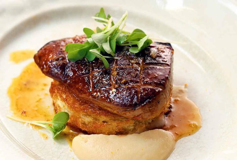 Ẩm thực Pháp - Đẳng cấp tinh hoa trong nền ẩm thực thế giới Foie gras là món gan ngỗng trứ danh của ẩm thực Pháp