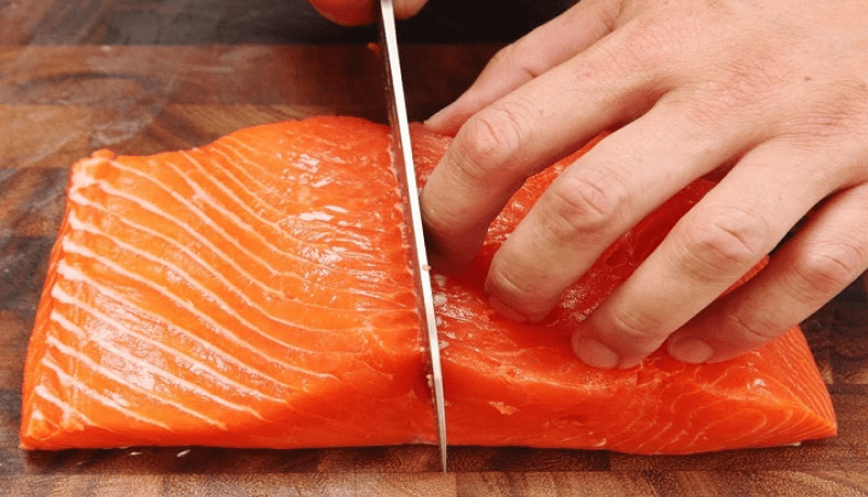 Thông tin về cá hồi và những cách chế biến cá hồi ngon dễ làm Sơ chế nguyên liệu