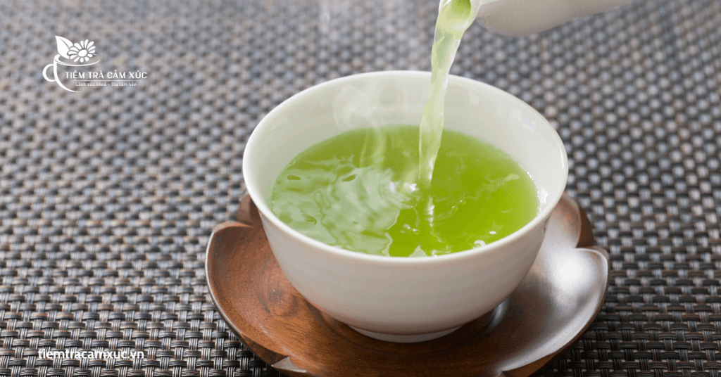 Uống trà xanh thay nước có tốt không