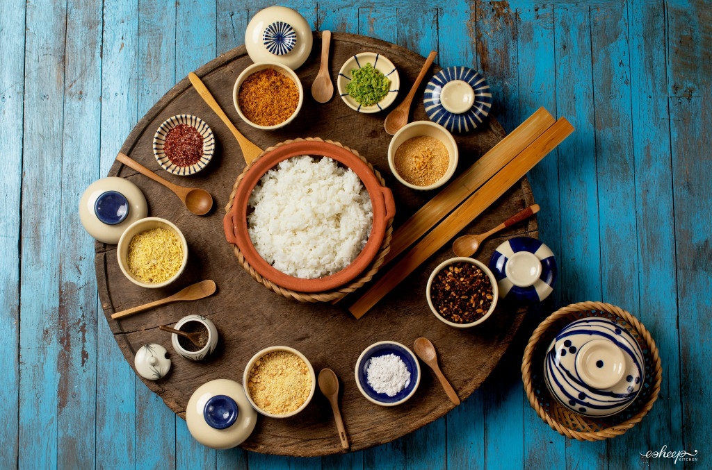 Cơm muối Huế | Từ đồng muối trắng đến cung đình vàng son