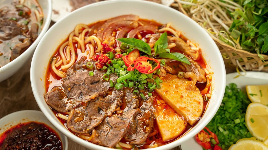 Cách nấu Bún bò Huế ngon tuyệt đỉnh, chuẩn vị Huế nhìn thôi đã thèm Cách nấu Bún bò Huế ngon tuyệt đỉnh, chuẩn vị Huế nhìn thôi đã thèm