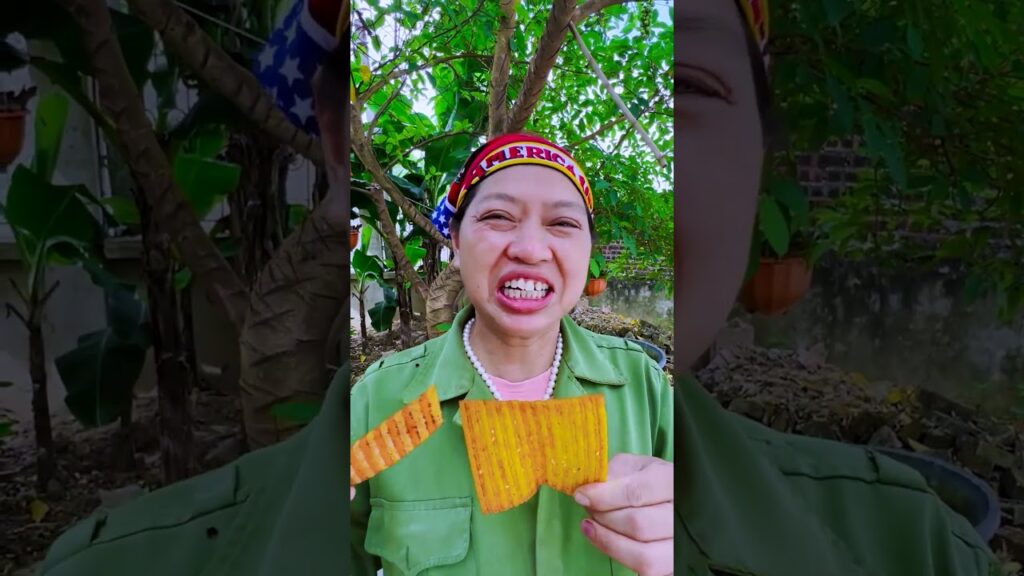 Các cháu ơi thử ăn Snack sấy giòn kiểu này đi rồi cho bác Tuyết cảm nhận nhá! Các cháu ơi thử ăn Snack sấy giòn kiểu này đi rồi cho bác Tuyết cảm nhận nhá!